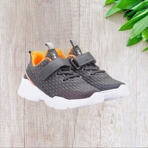 Xray Miles Knit Sneaker in Dark Gray 6M